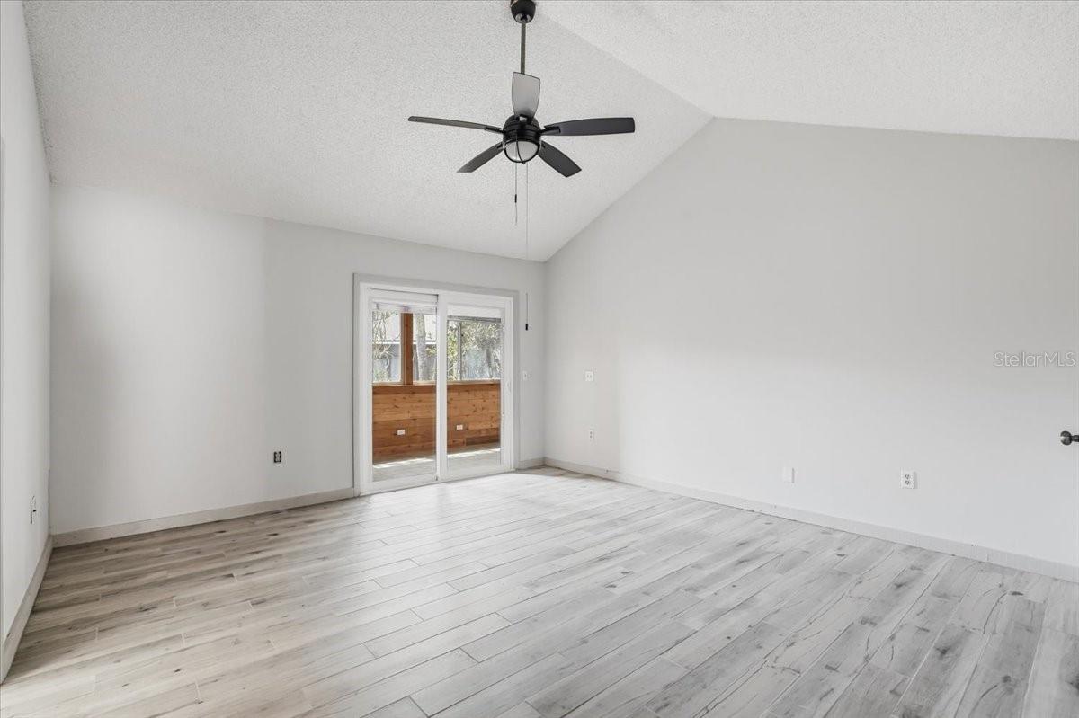 Image 18 of 65 For 7522 4th Avenue W