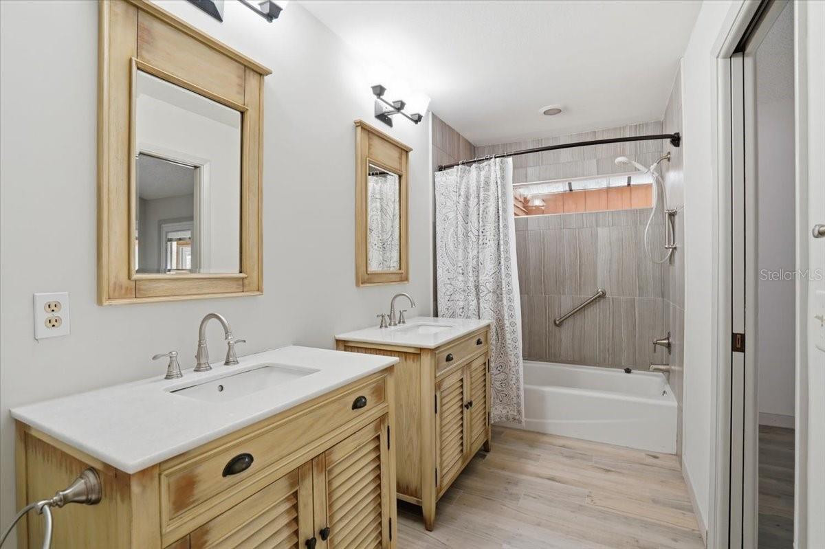 Image 22 of 65 For 7522 4th Avenue W