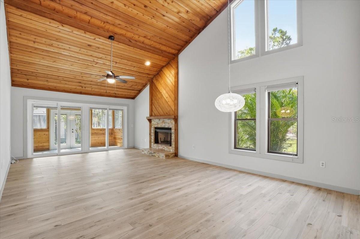 Image 6 of 65 For 7522 4th Avenue W