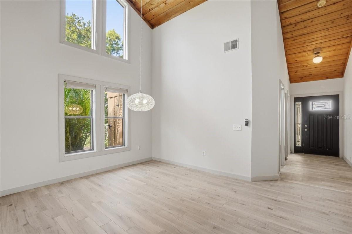 Image 9 of 65 For 7522 4th Avenue W