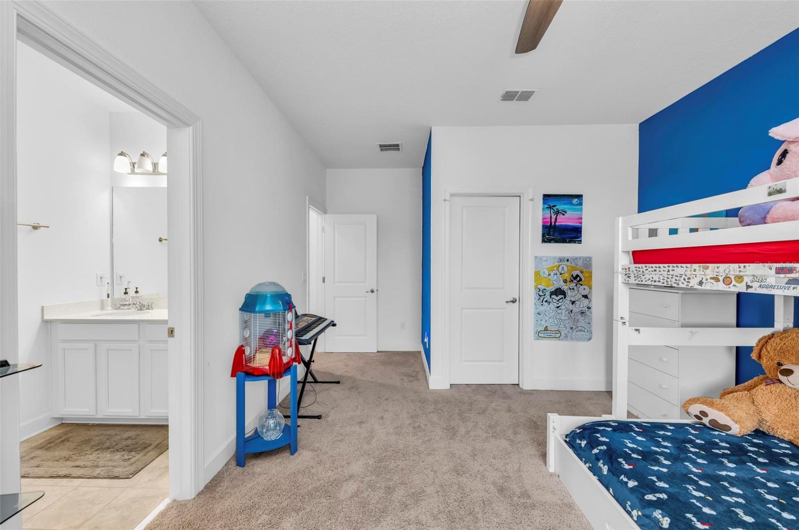 Image 46 of 76 For 7284 Great Egret Boulevard