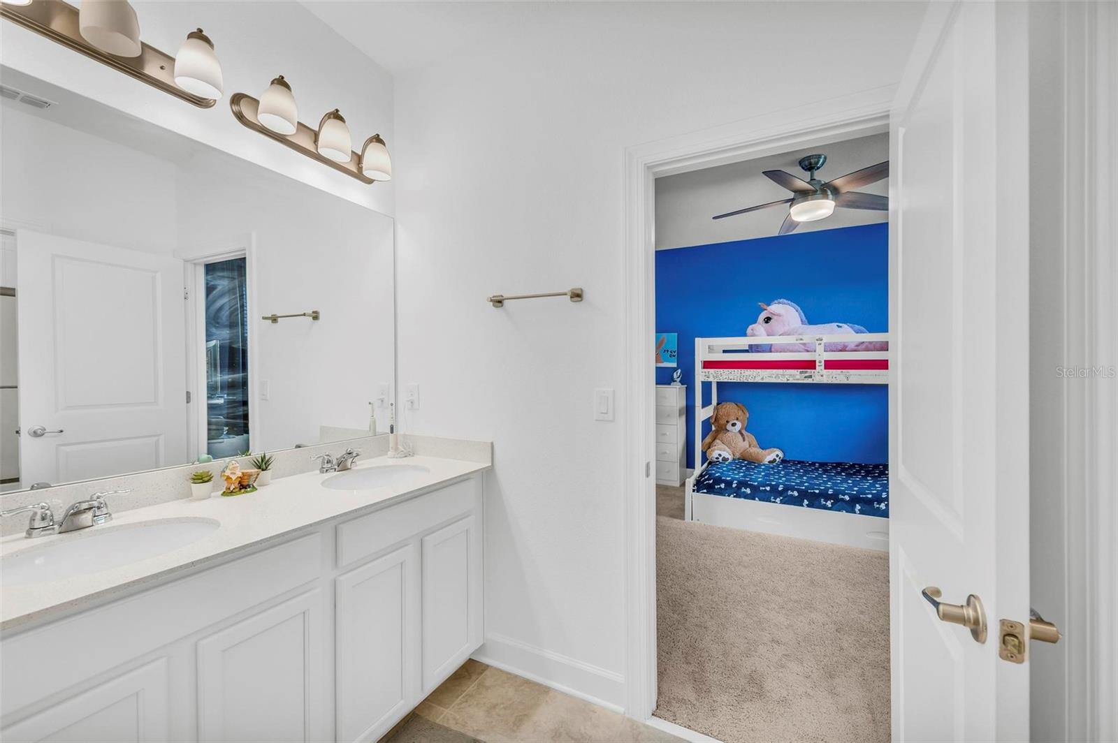 Image 49 of 76 For 7284 Great Egret Boulevard