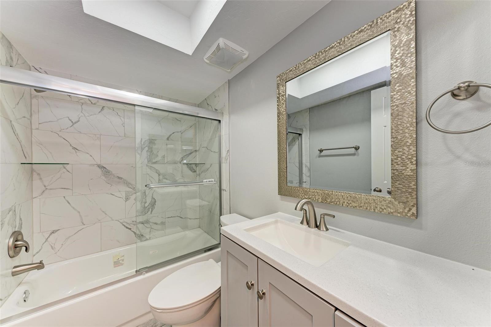 Image 18 of 54 For 515 30th Avenue W H201