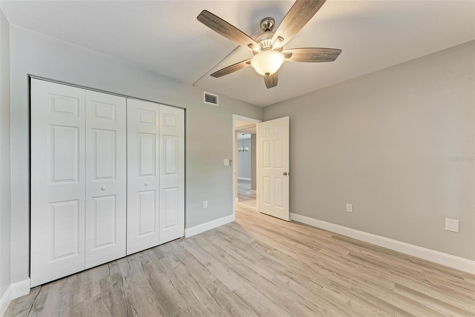 Image 19 of 54 For 515 30th Avenue W H201