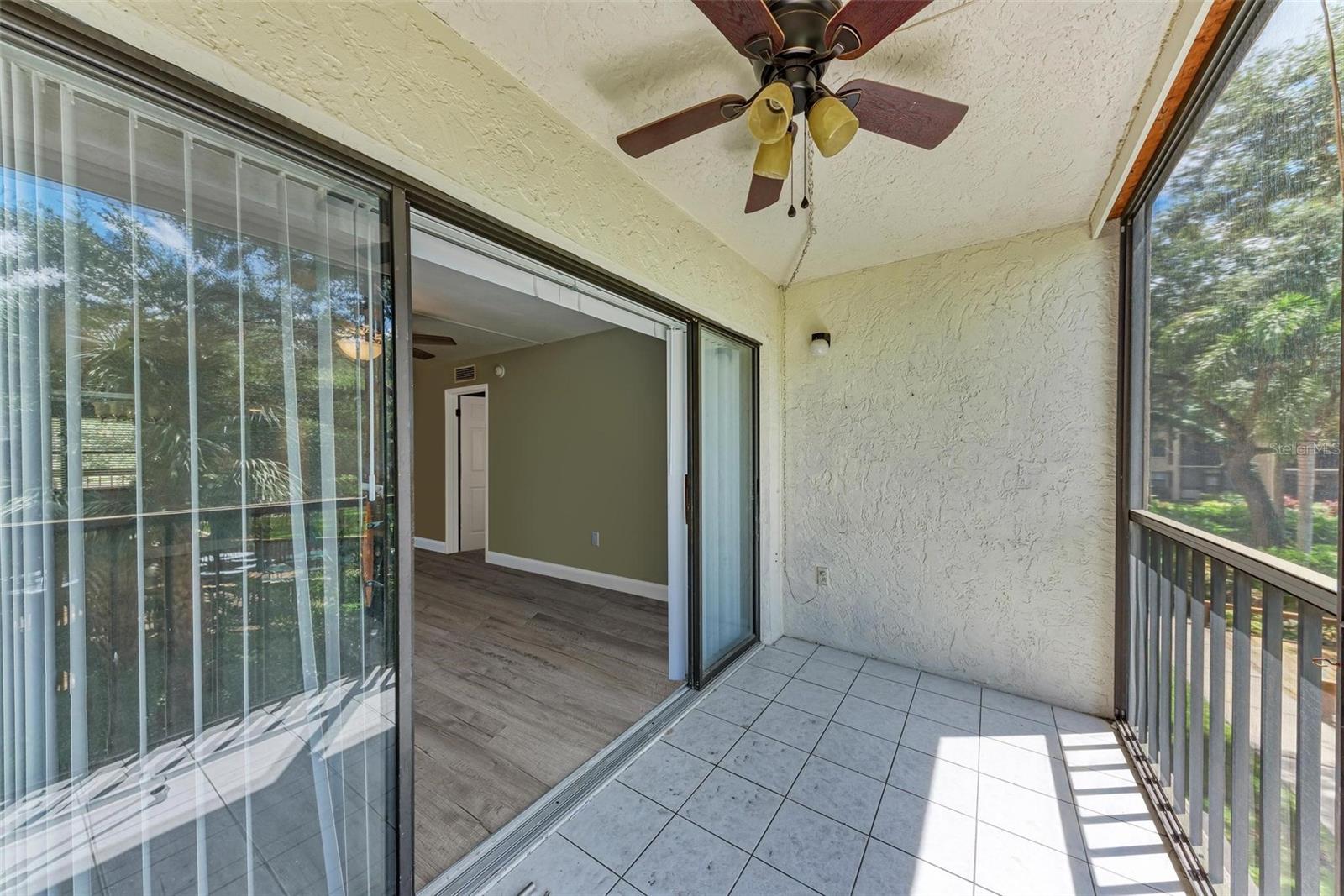 Image 30 of 54 For 515 30th Avenue W H201