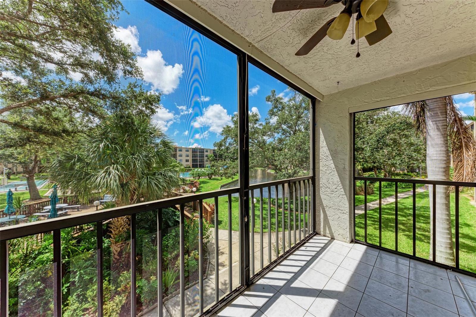 Image 31 of 54 For 515 30th Avenue W H201