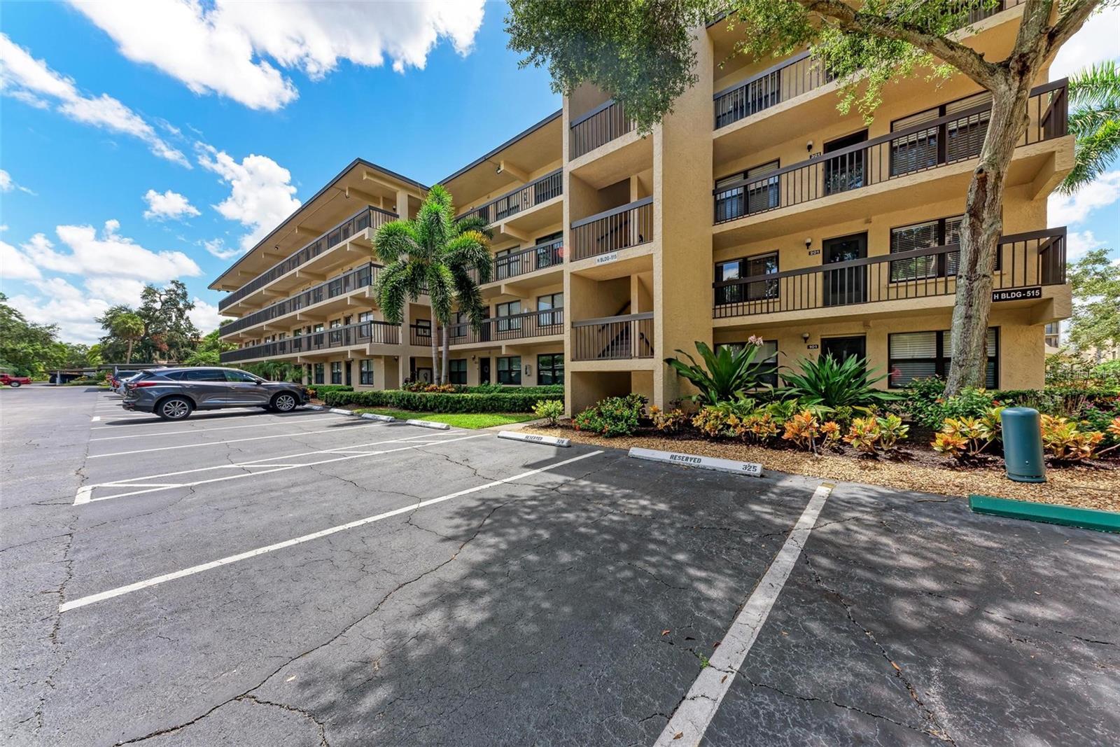 Image 34 of 54 For 515 30th Avenue W H201