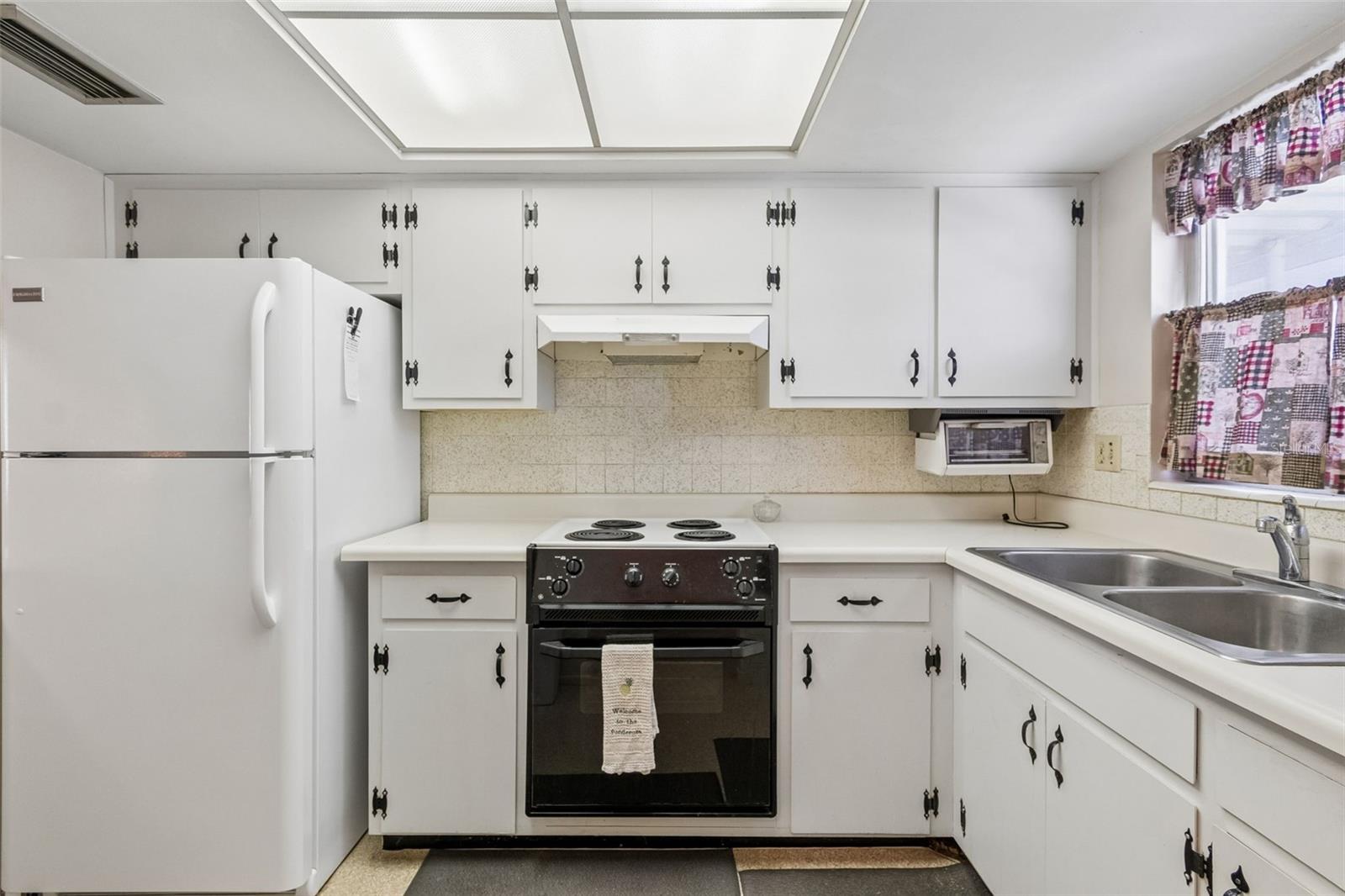 Image 10 of 55 For 6072 Arlene Way