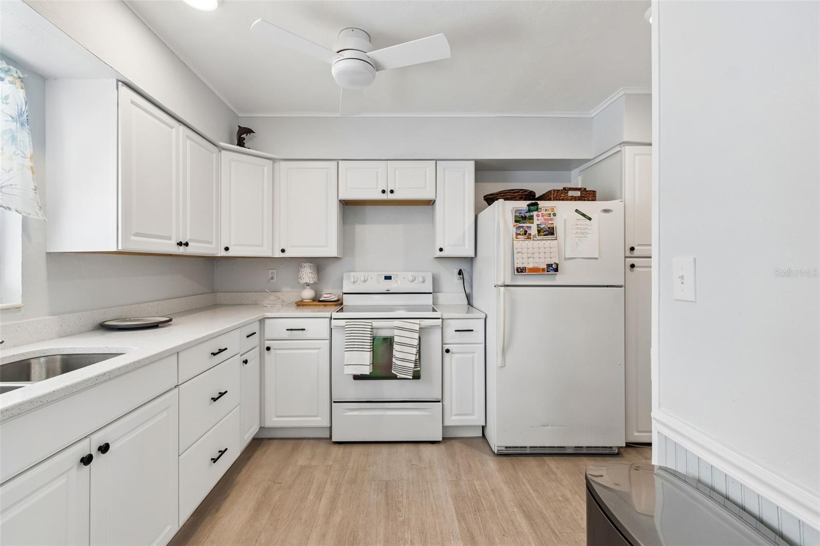 Image 34 of 55 For 6072 Arlene Way