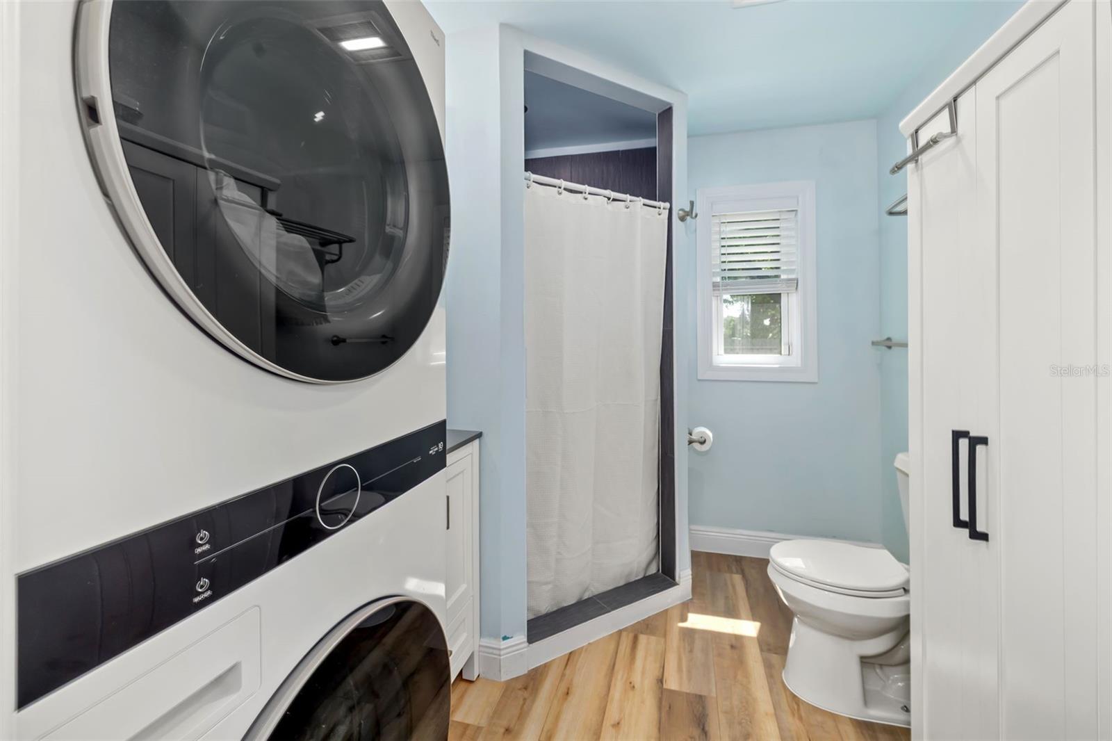 Image 16 of 58 For 2549 19th Street