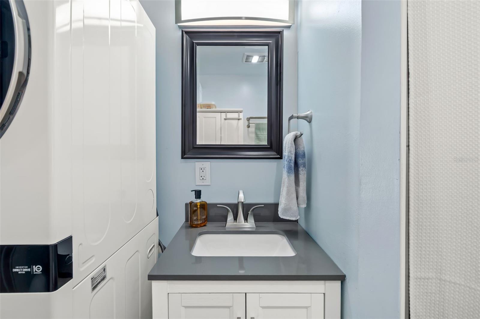 Image 17 of 58 For 2549 19th Street