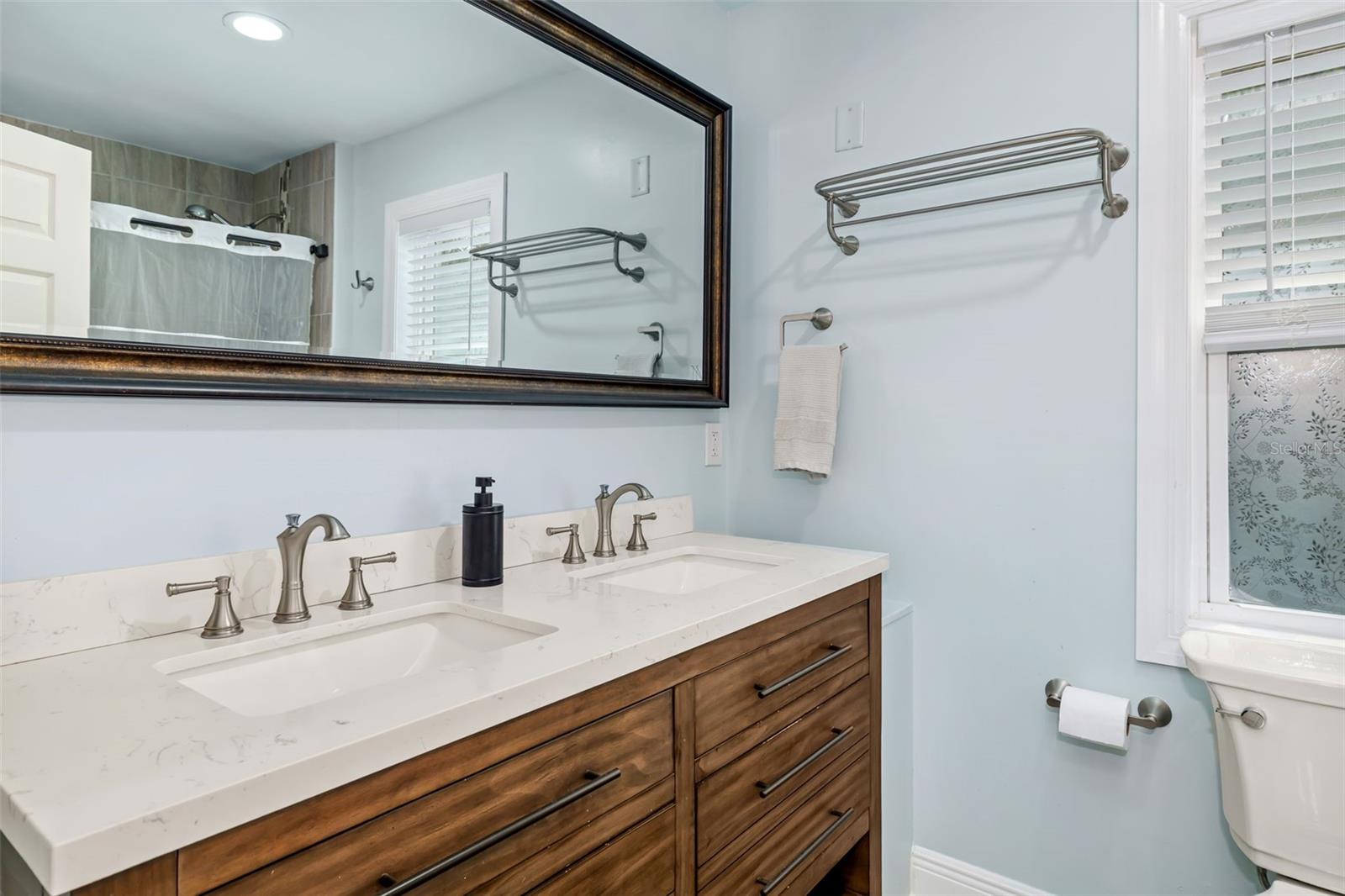 Image 18 of 58 For 2549 19th Street