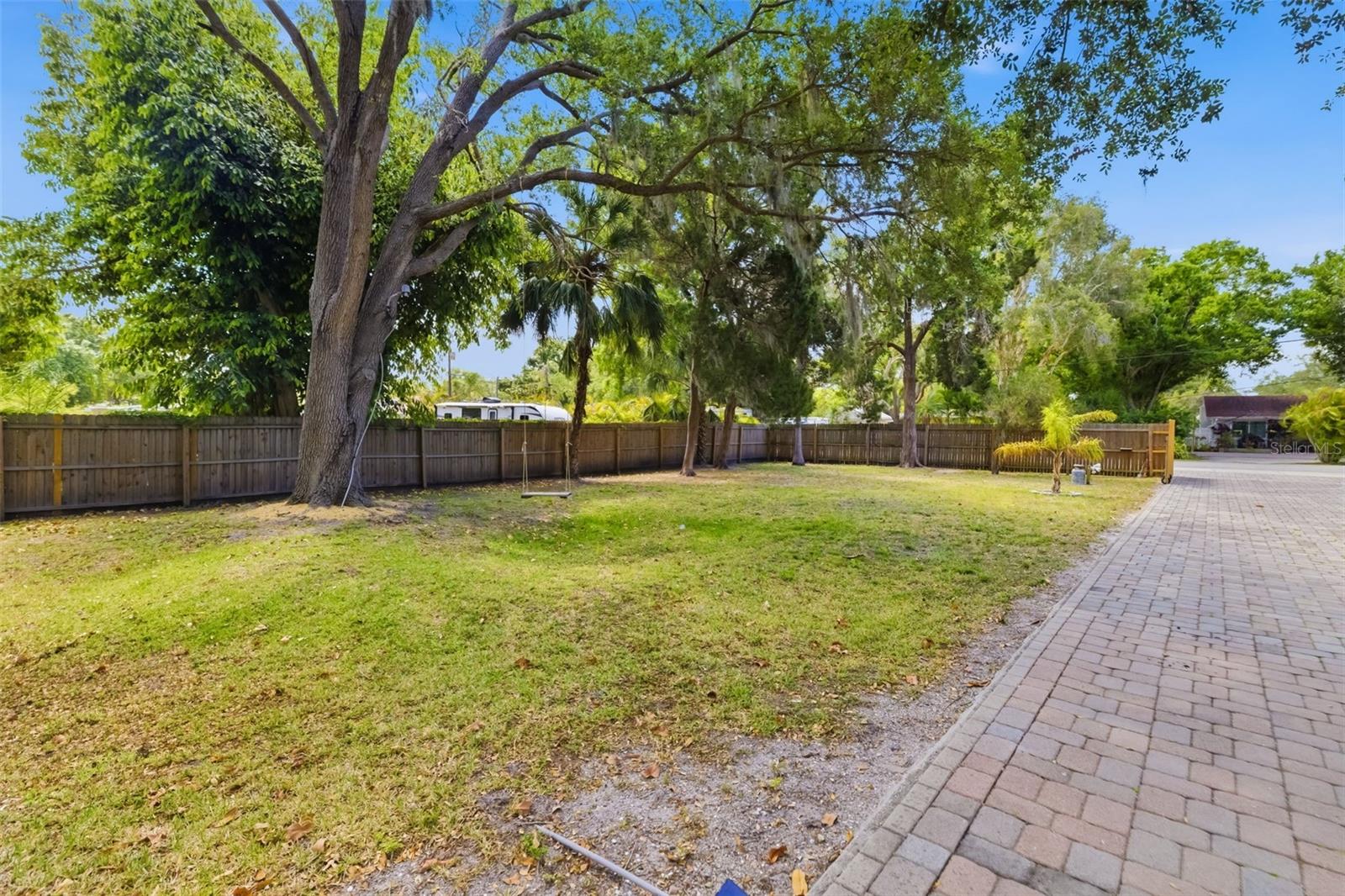 Image 30 of 58 For 2549 19th Street