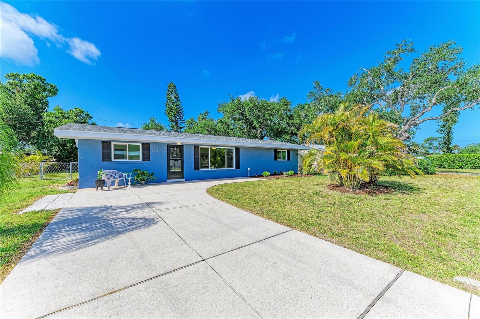 Image 2 of 55 For 1211 Cypress Avenue