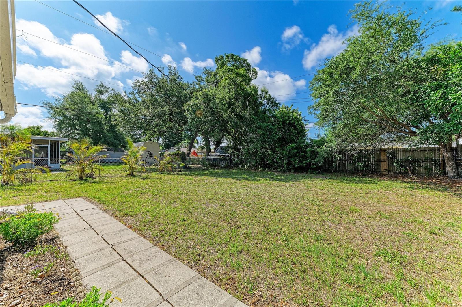 Image 28 of 55 For 1211 Cypress Avenue