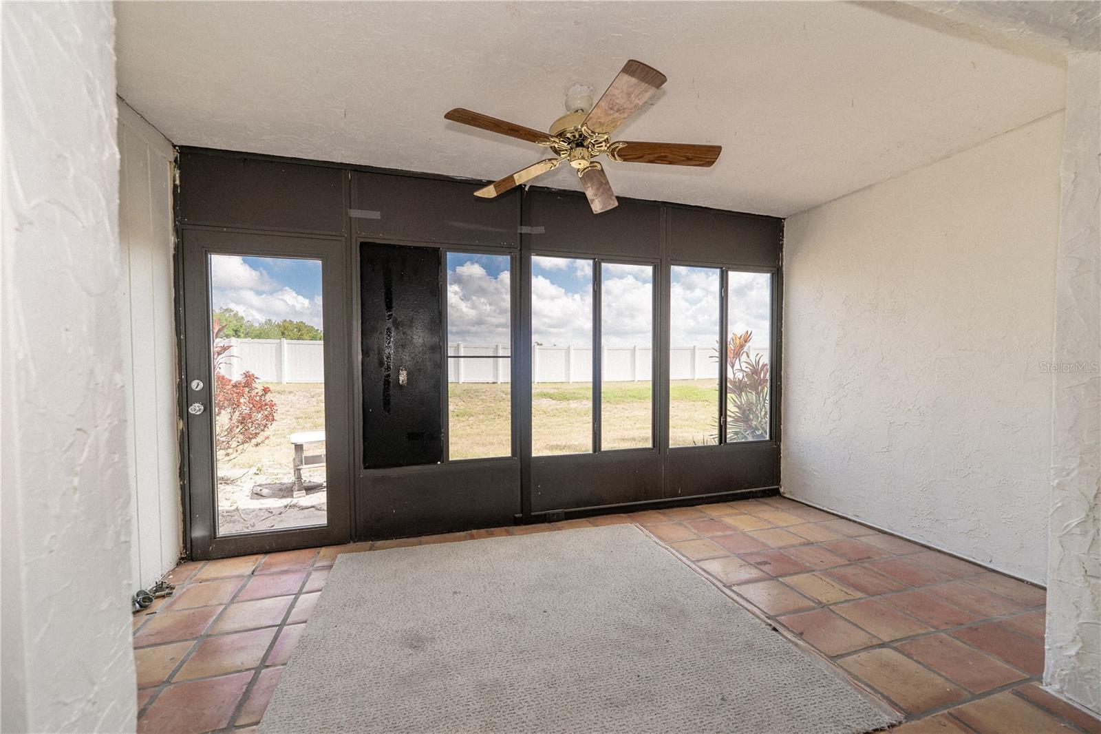 Image 7 of 19 For 2433 Twin Drive 5