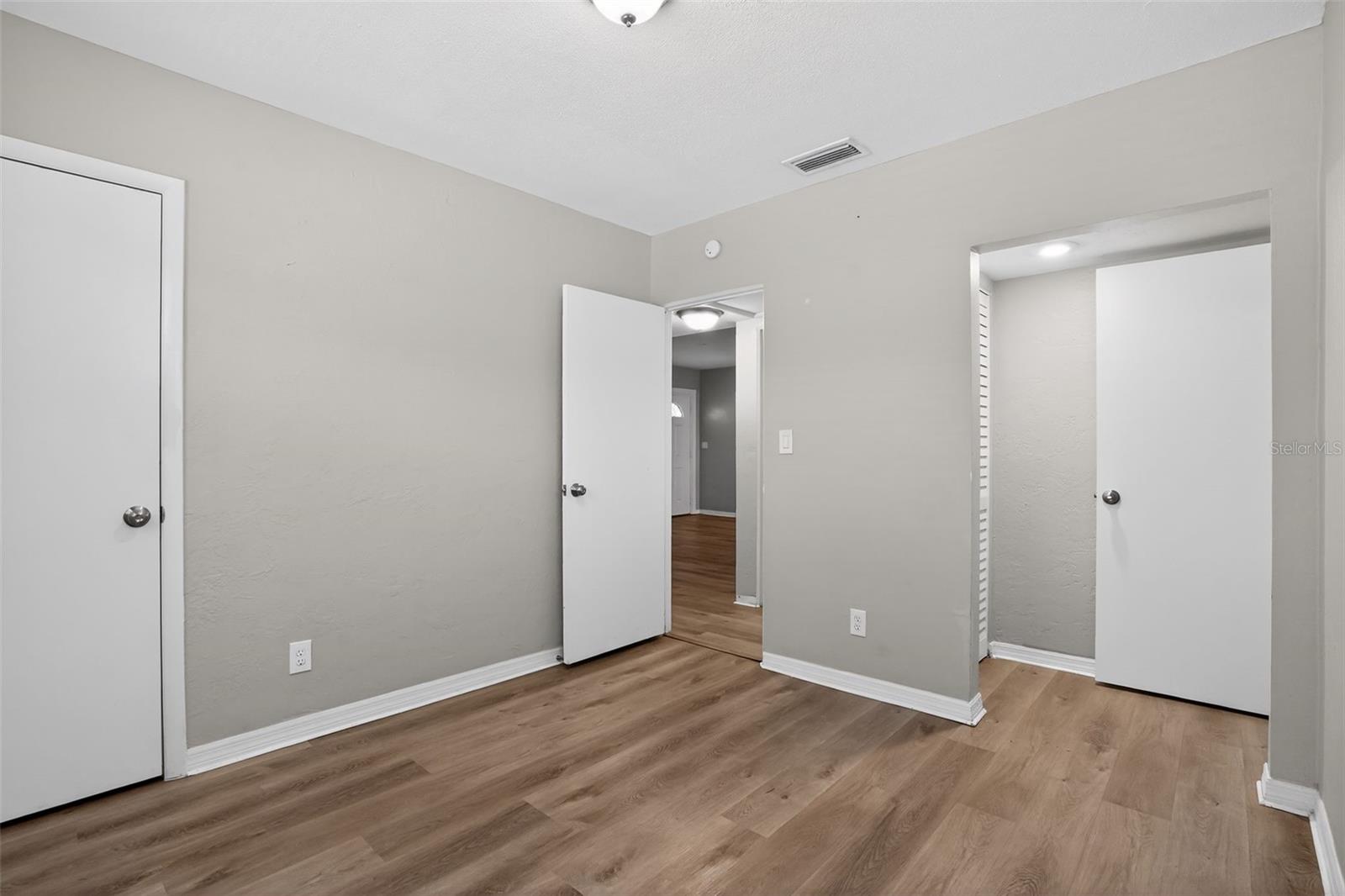 Image 33 of 44 For 3300 Kingston Street N