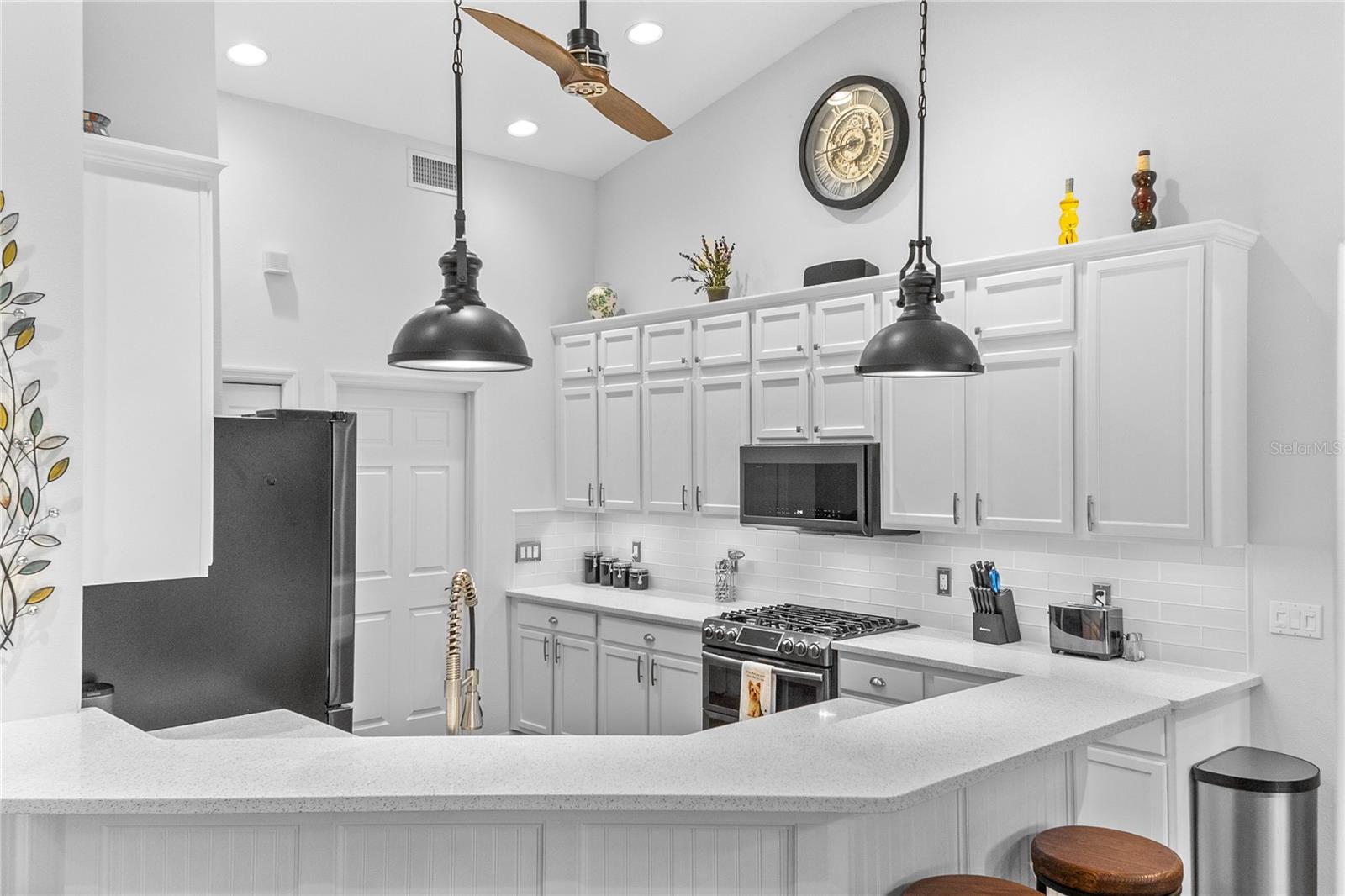 Image 16 of 57 For 10921 Bluestem Circle