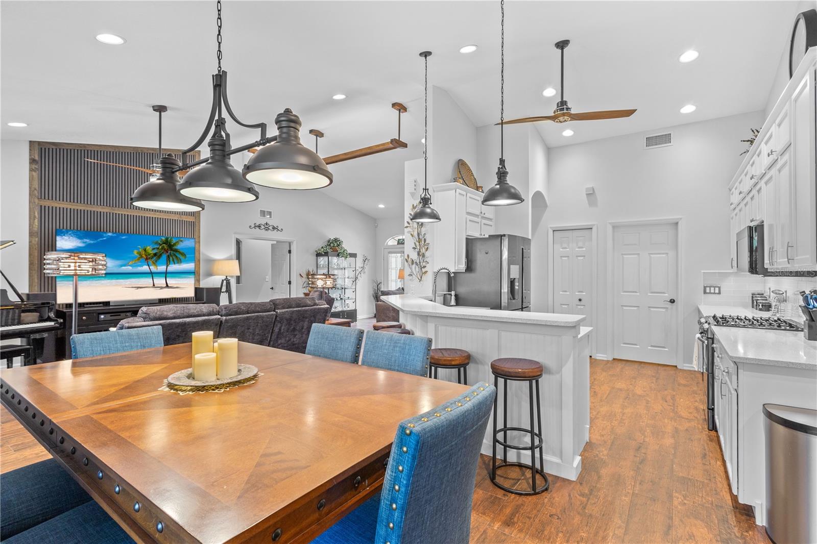 Image 20 of 57 For 10921 Bluestem Circle