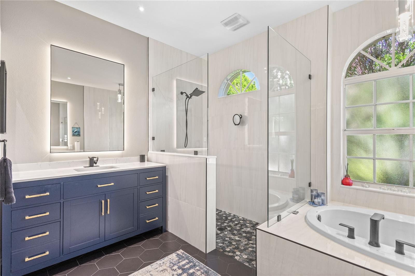 Image 25 of 57 For 10921 Bluestem Circle