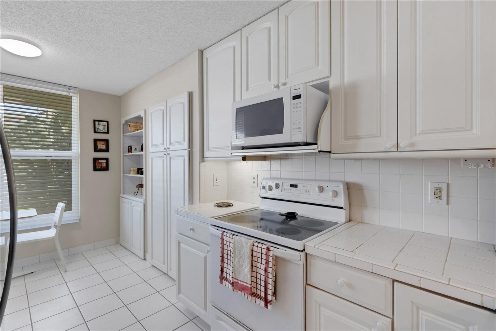 Image 10 of 38 For 4480 Fairways Boulevard 208