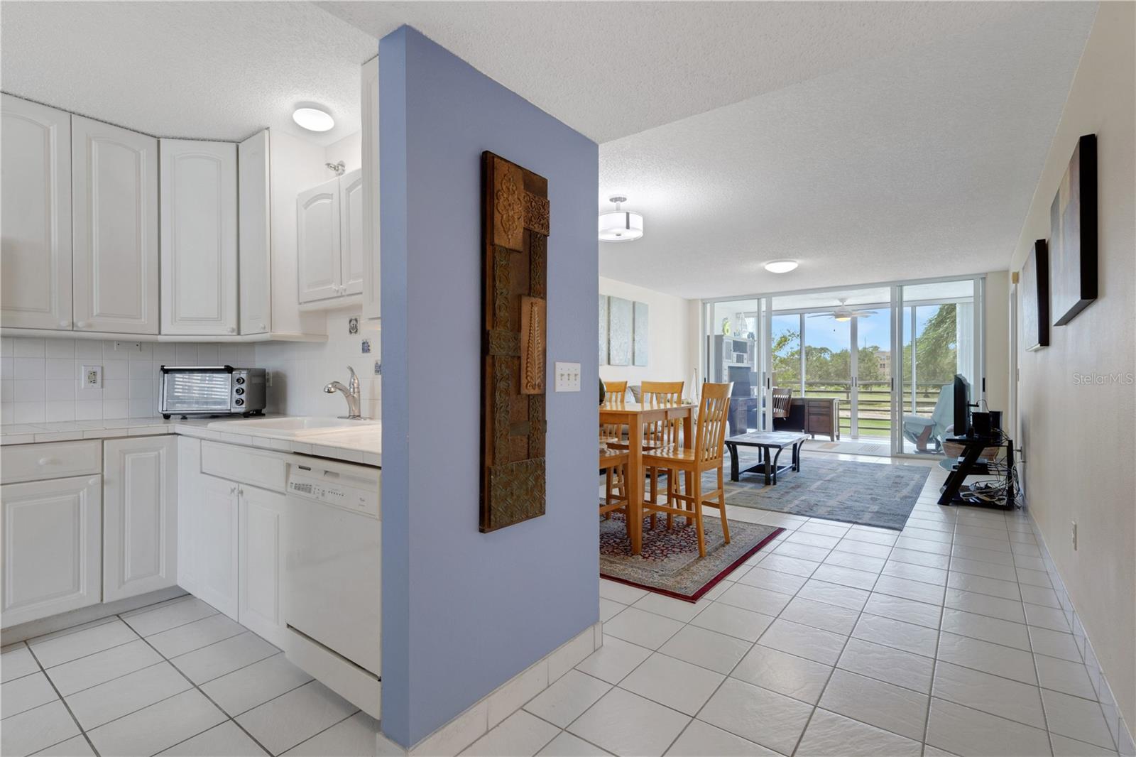 Image 14 of 38 For 4480 Fairways Boulevard 208