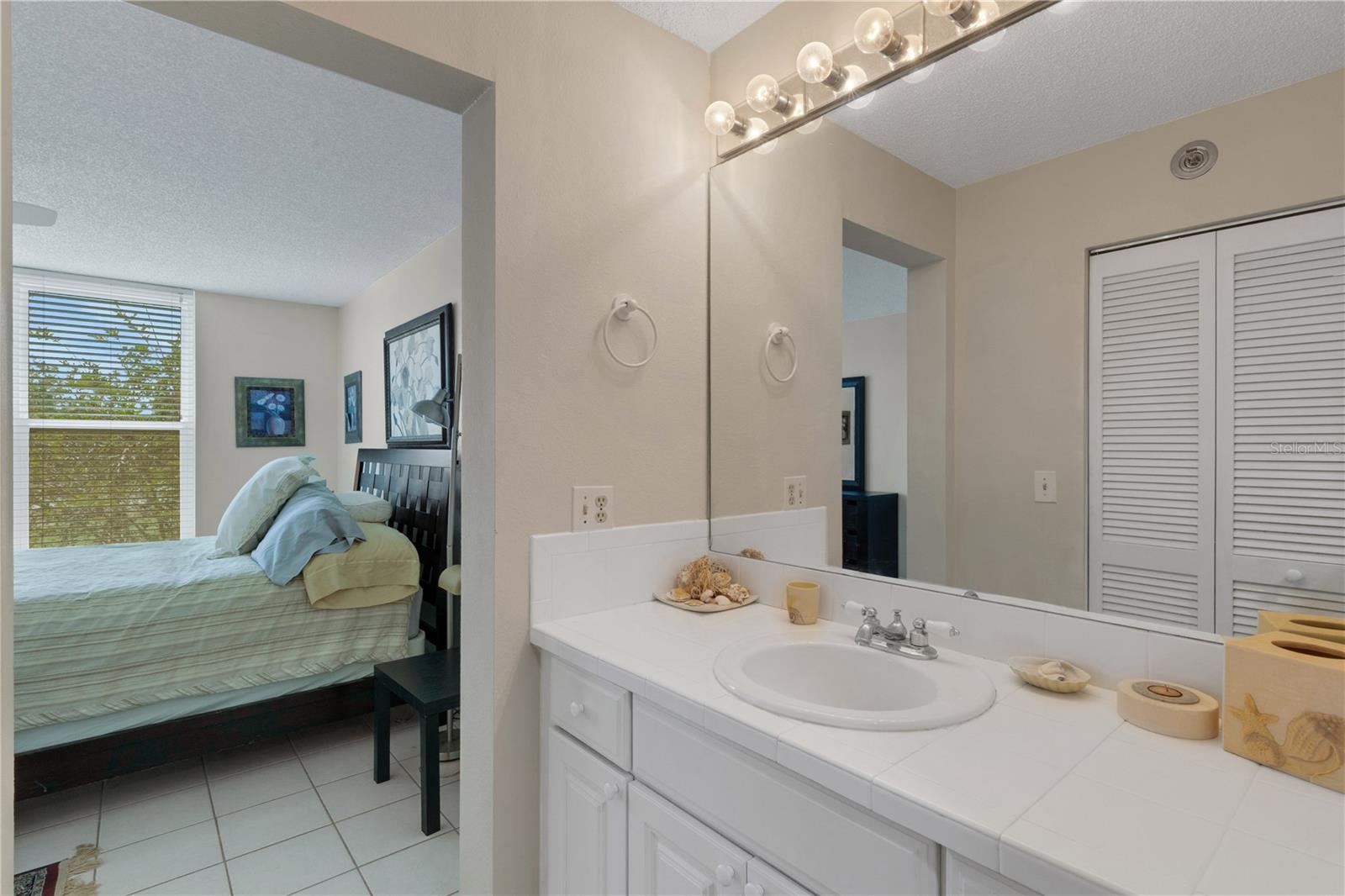 Image 29 of 38 For 4480 Fairways Boulevard 208