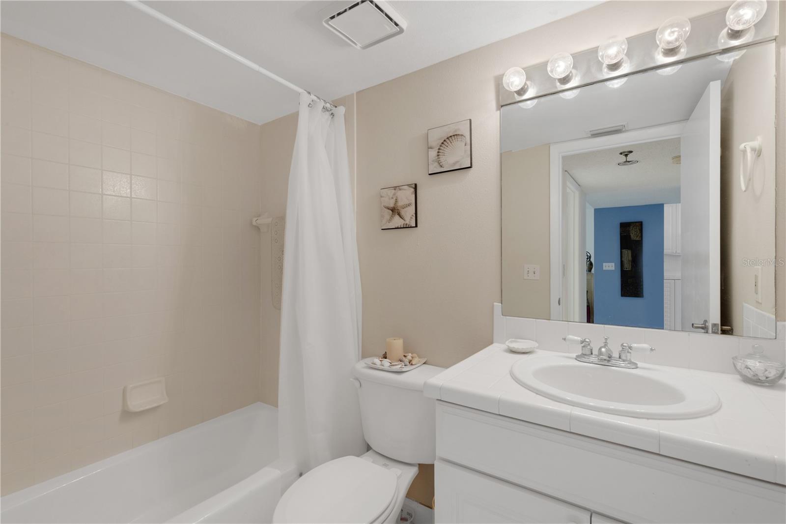 Image 33 of 38 For 4480 Fairways Boulevard 208