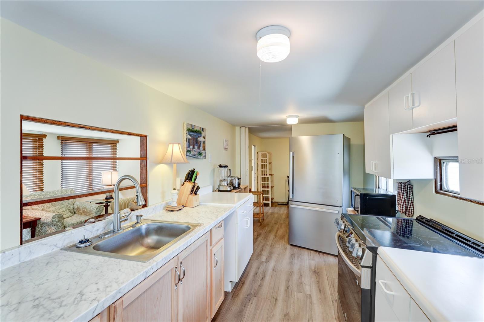 Image 11 of 25 For 604 49th Avenue Drive W