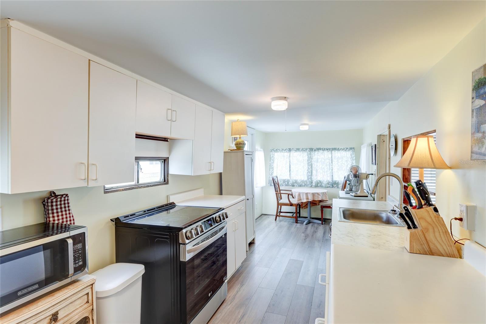 Image 12 of 25 For 604 49th Avenue Drive W