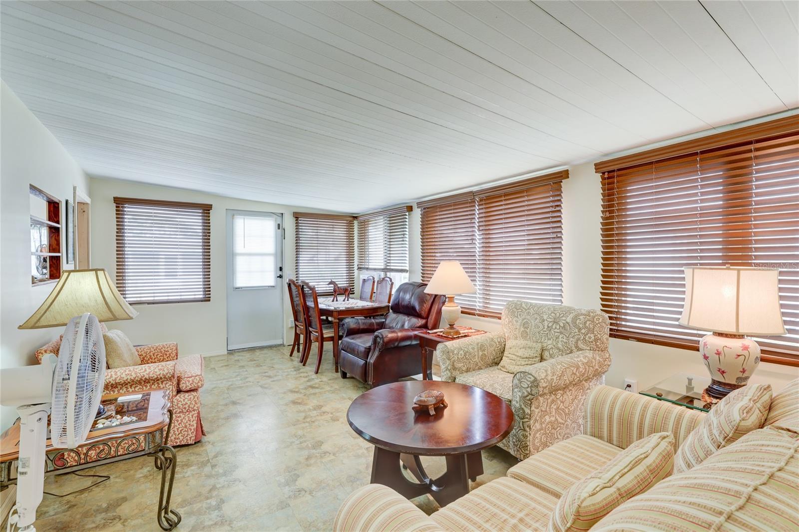 Image 15 of 25 For 604 49th Avenue Drive W
