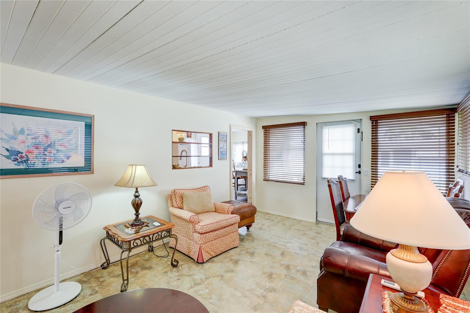 Image 16 of 25 For 604 49th Avenue Drive W