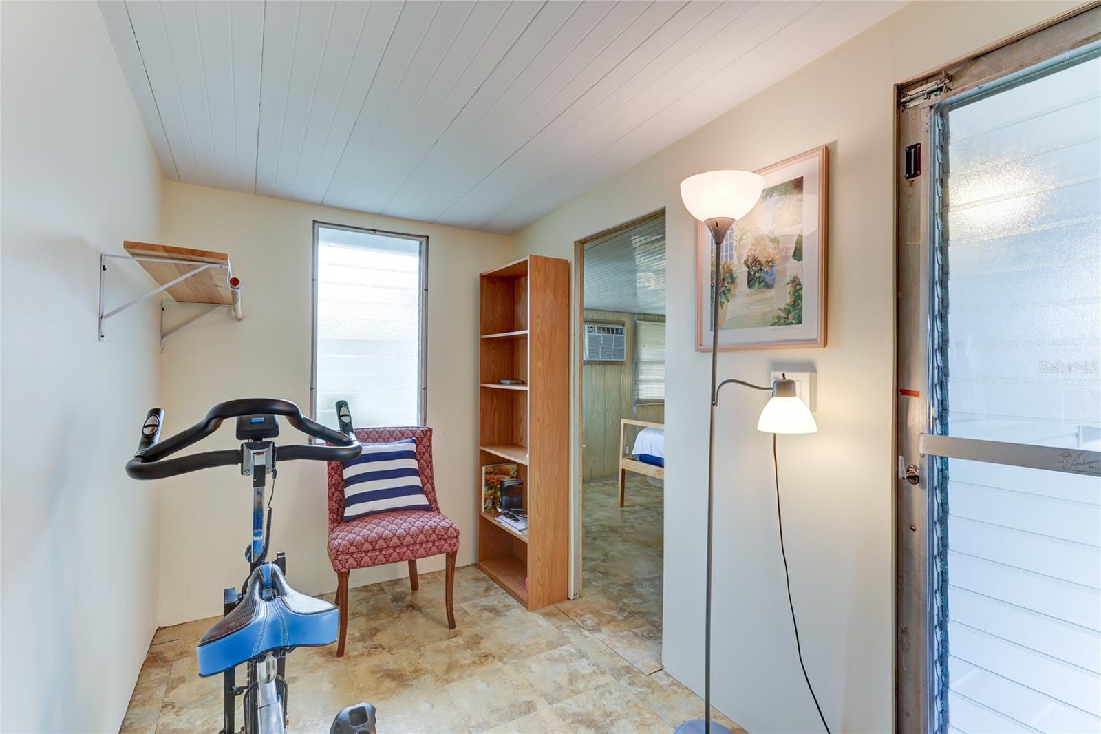 Image 22 of 25 For 604 49th Avenue Drive W