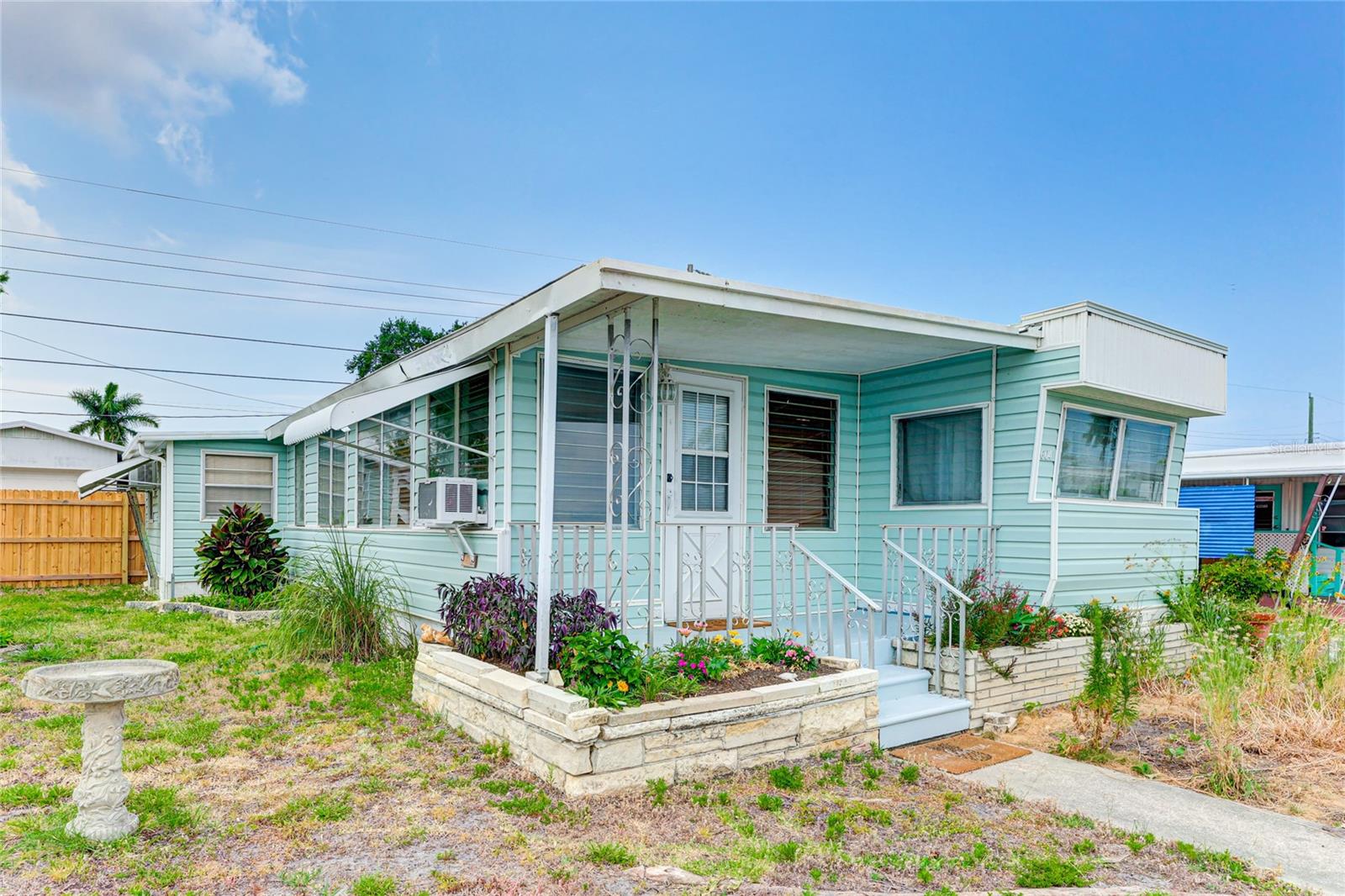 Image 3 of 25 For 604 49th Avenue Drive W