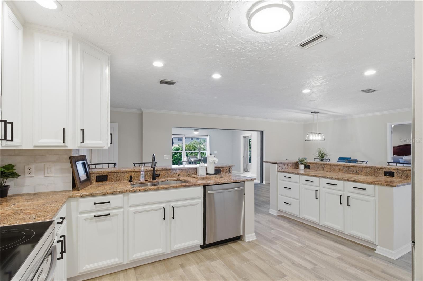 Image 15 of 69 For 4219 2nd Avenue Ne