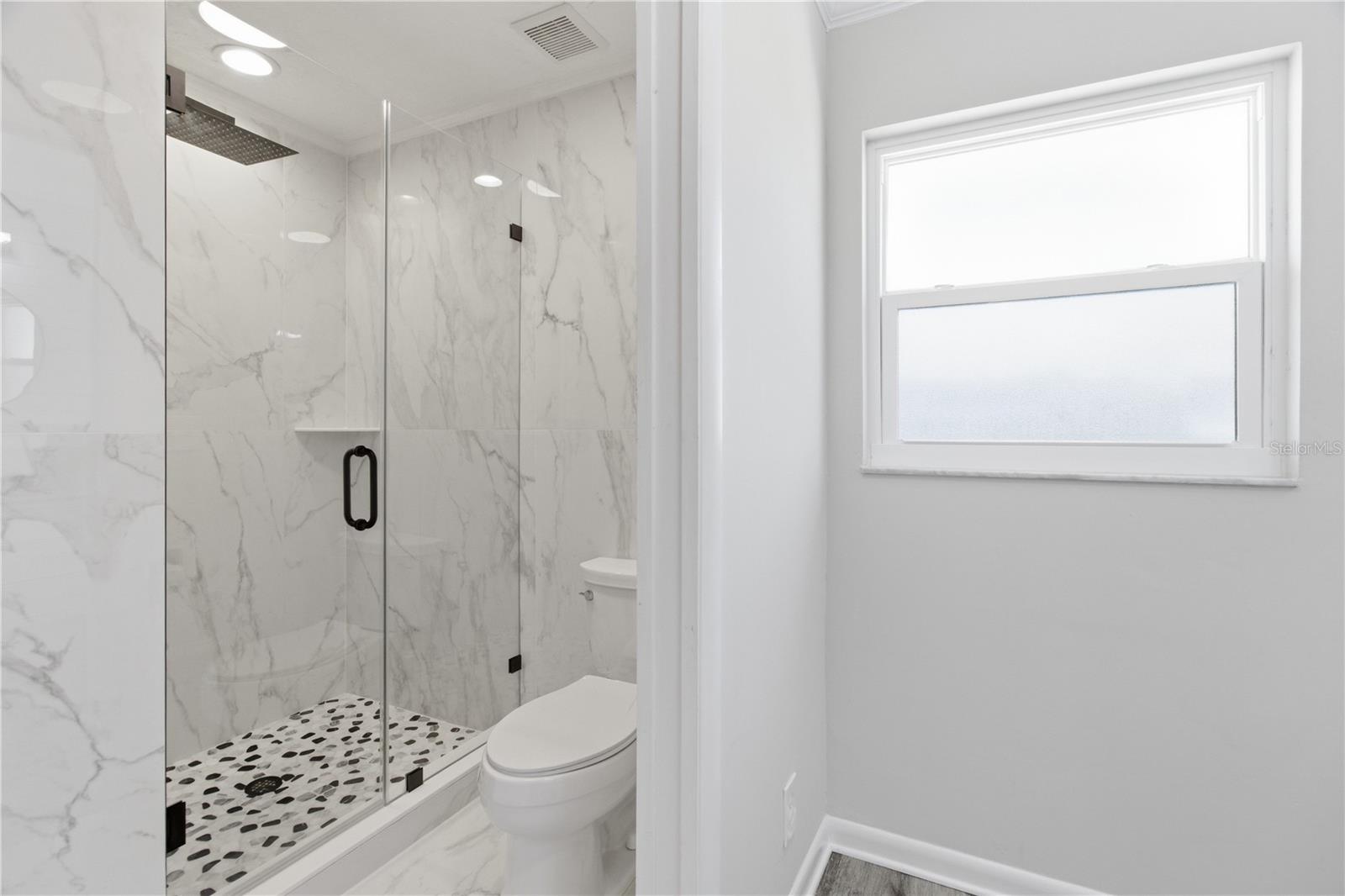 Image 31 of 69 For 4219 2nd Avenue Ne