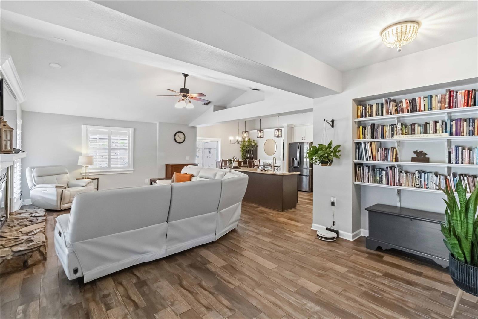 Image 15 of 57 For 28424 Deedra Drive