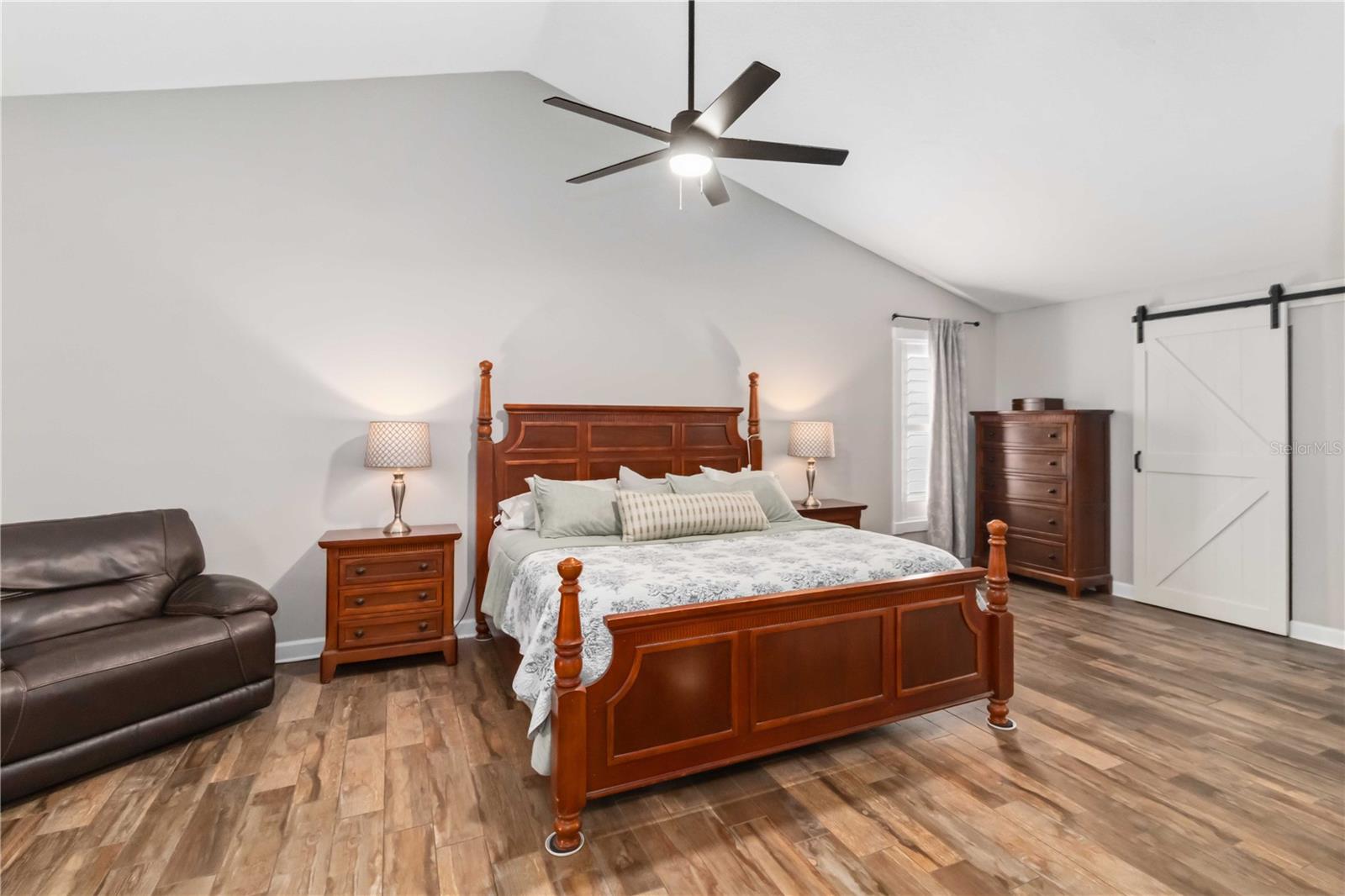 Image 18 of 57 For 28424 Deedra Drive