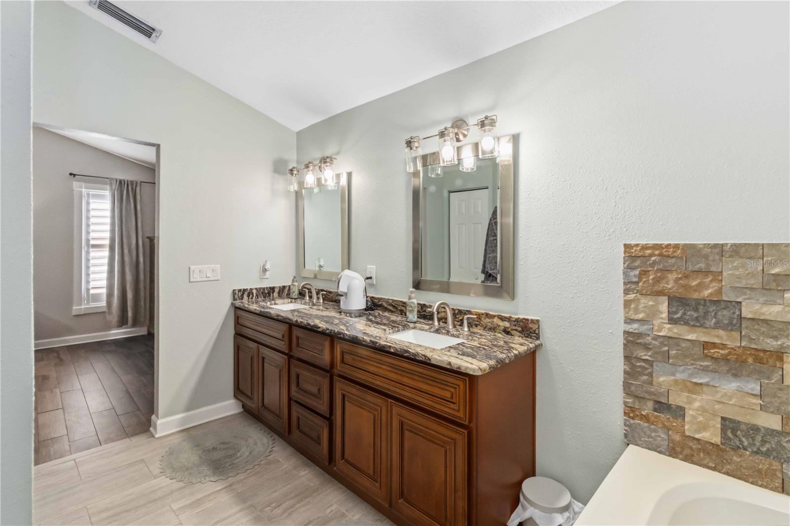 Image 23 of 57 For 28424 Deedra Drive