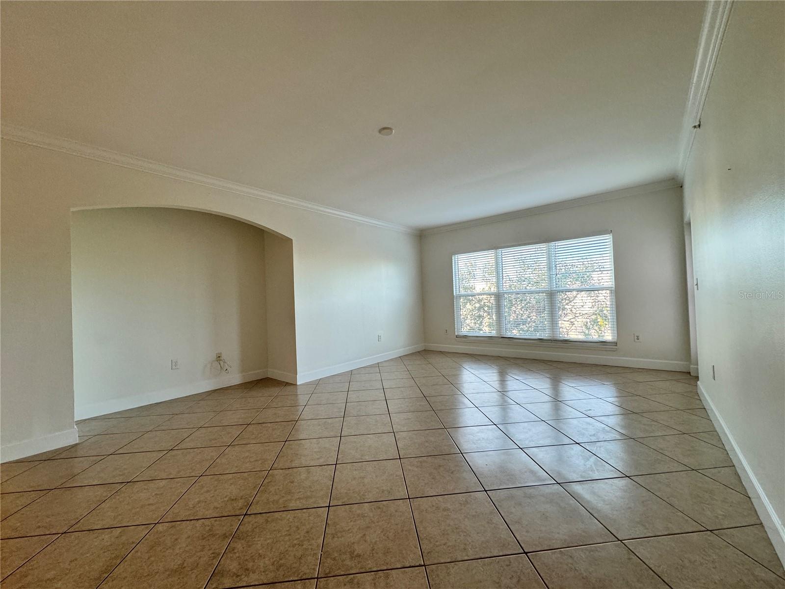 Image 11 of 37 For 808 3rd Avenue W 301