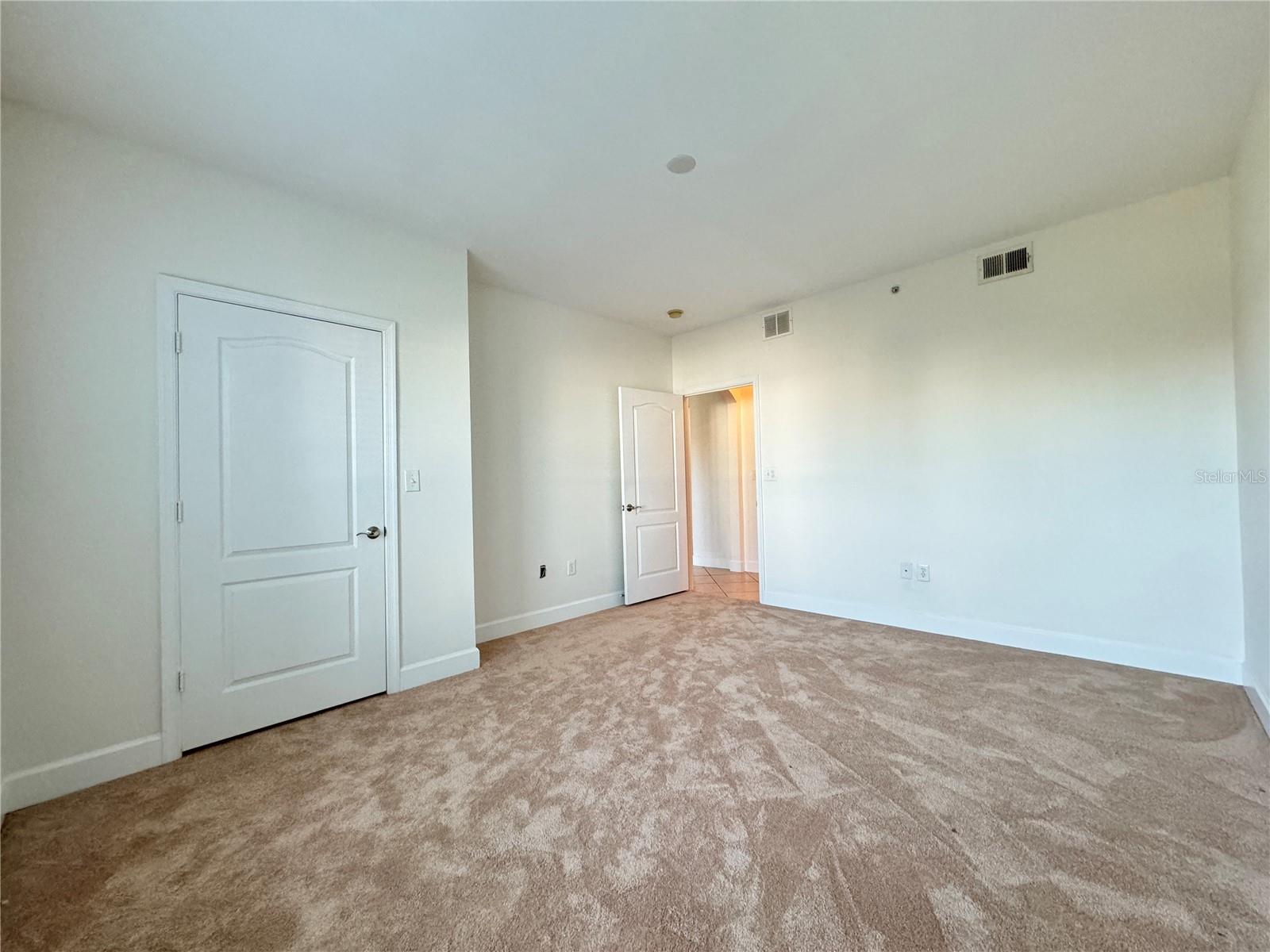 Image 24 of 37 For 808 3rd Avenue W 301