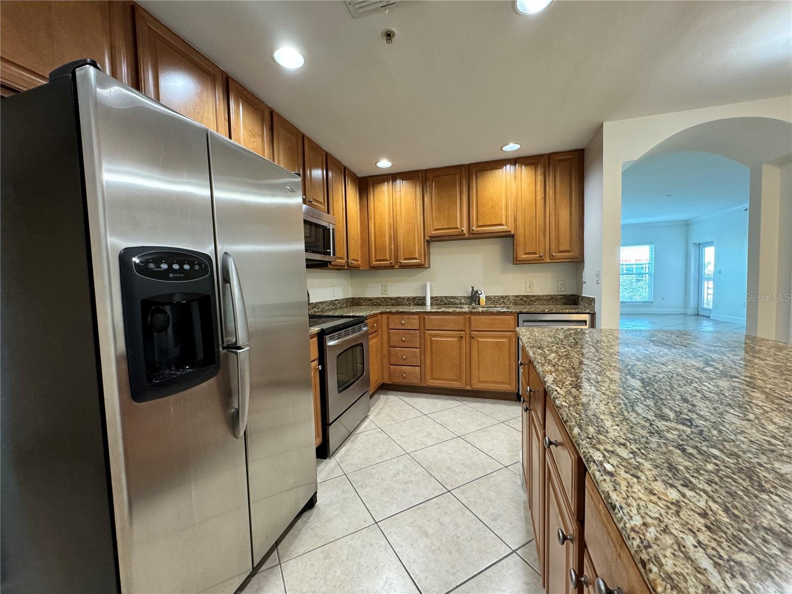 Image 6 of 37 For 808 3rd Avenue W 301