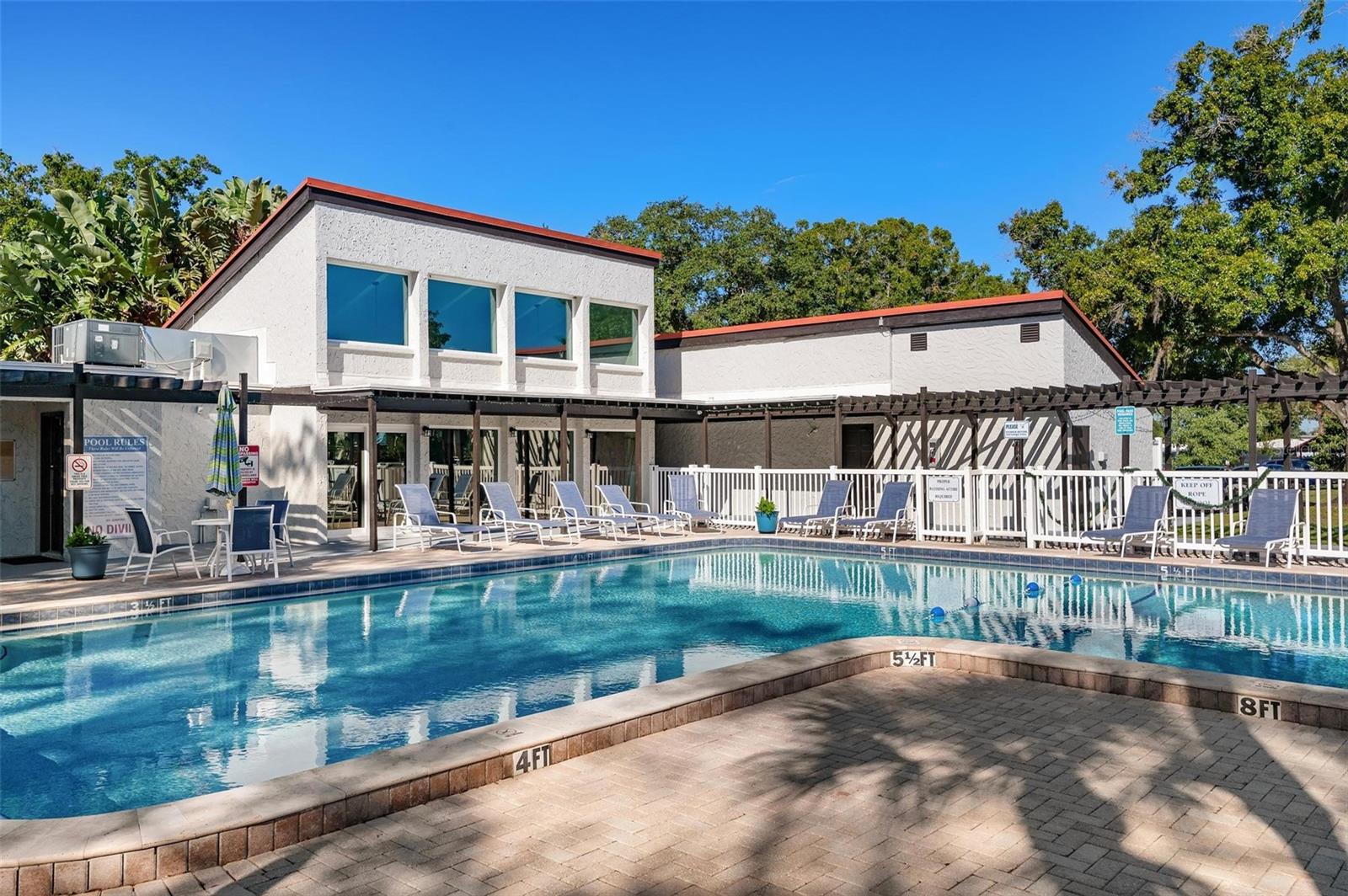 Image 29 of 36 For 3223 Beneva Road 101