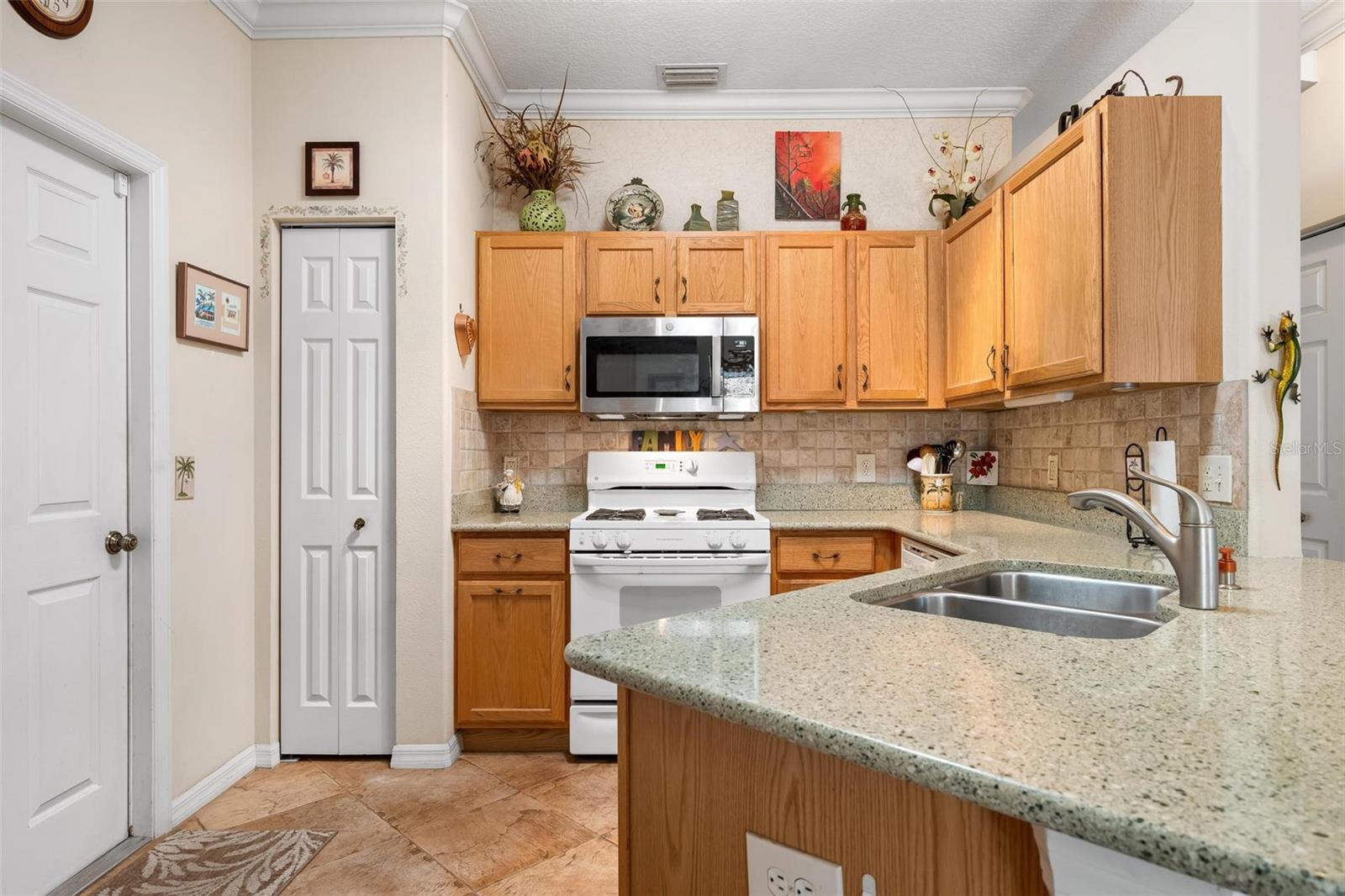 Image 14 of 50 For 1434 Millbrook Circle