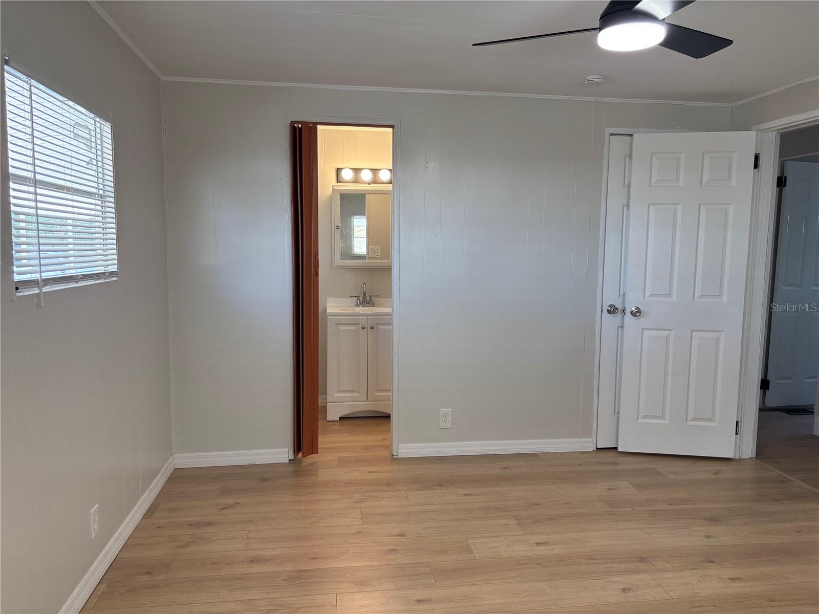 Image 23 of 37 For 3608 16th Street W