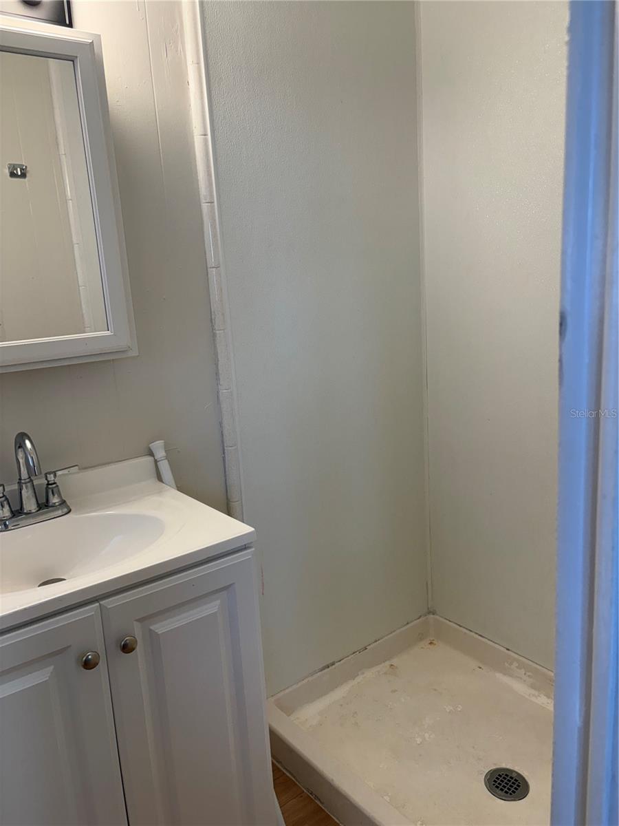 Image 27 of 37 For 3608 16th Street W