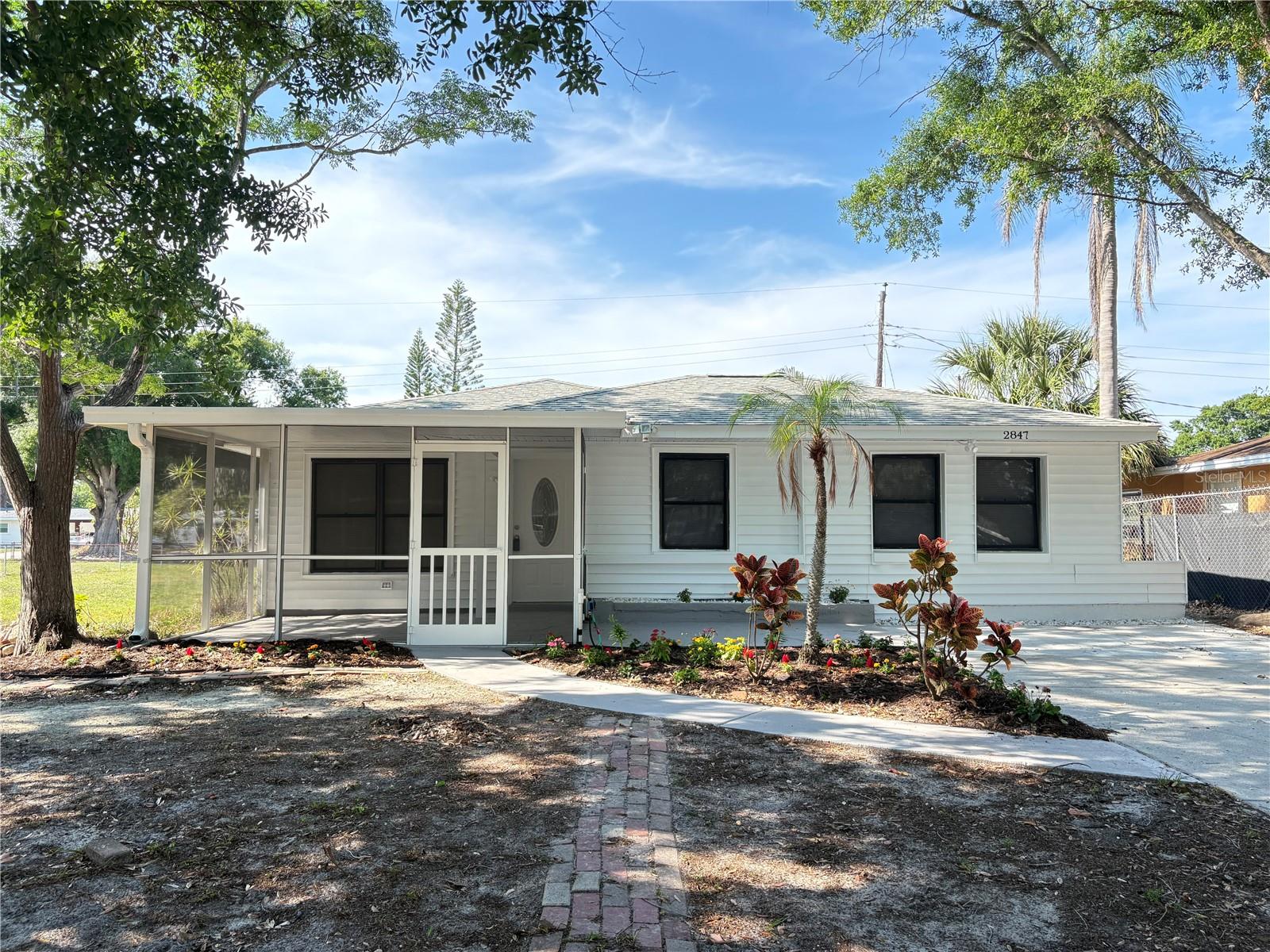 Details for 2847 Oak Street, SARASOTA, FL 34237