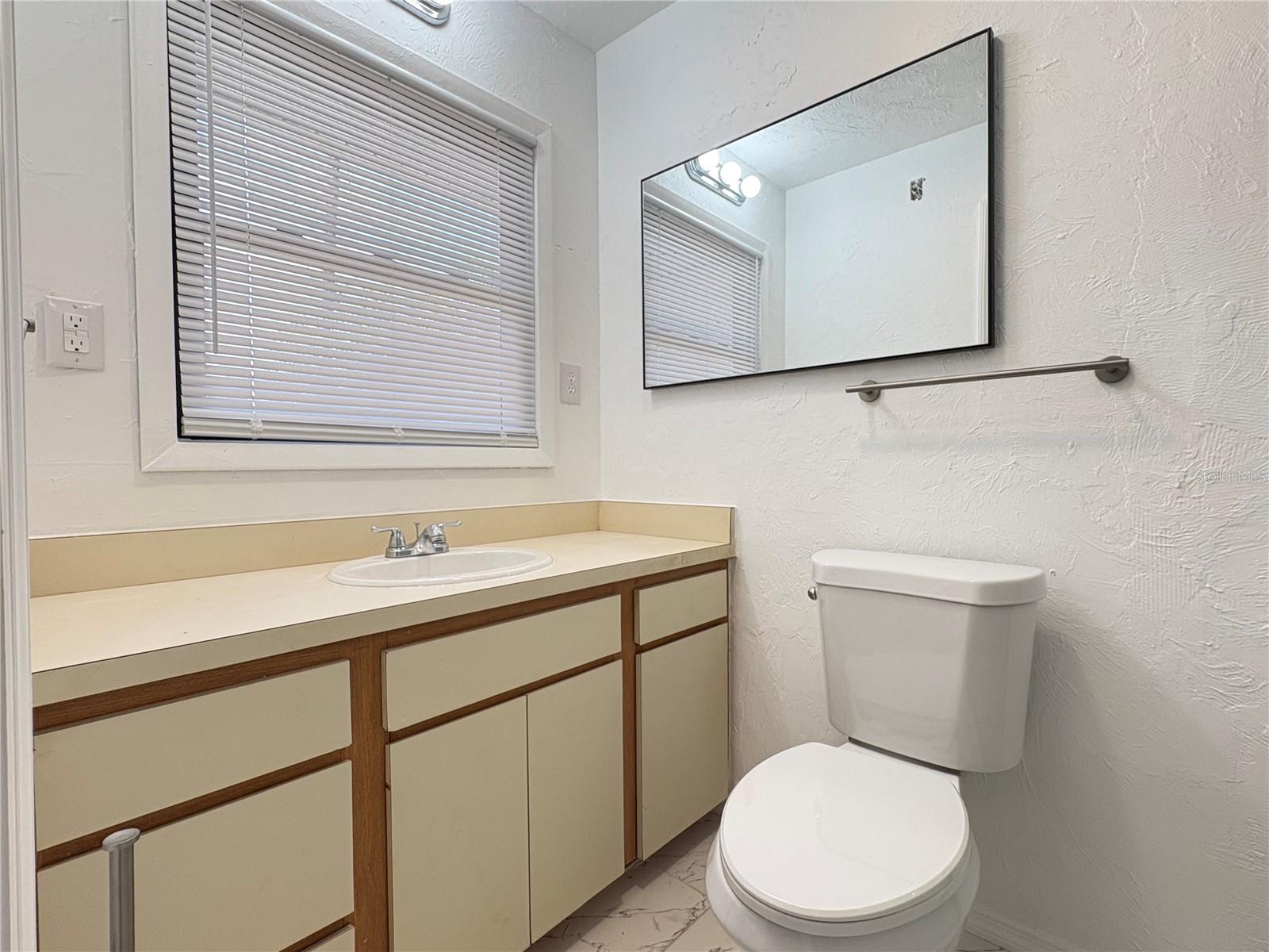 Image 11 of 21 For 2847 Oak Street