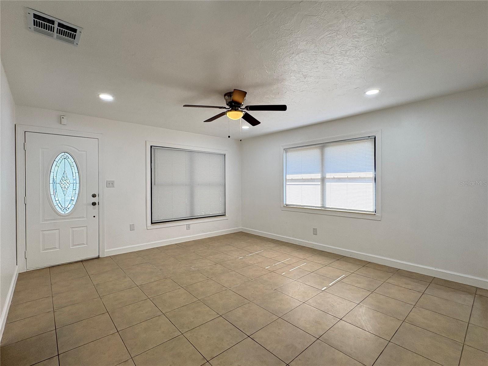 Image 3 of 21 For 2847 Oak Street