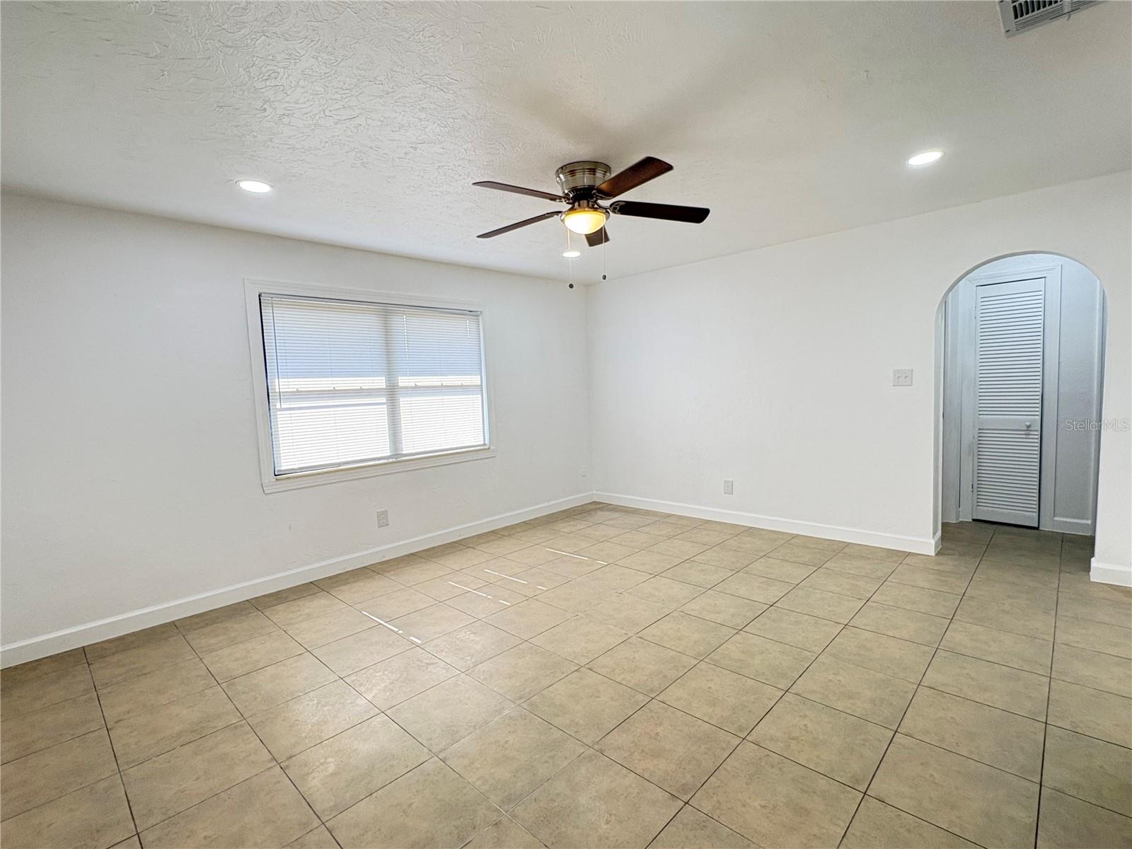 Image 4 of 21 For 2847 Oak Street